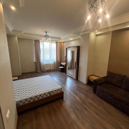 Malibu Apartment Yerevan Exterior photo